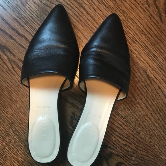 Everlane Pointed Slide - Picture 2 of 4